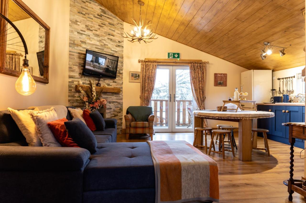 Greenvale Cabins Forkhill Extérieur photo