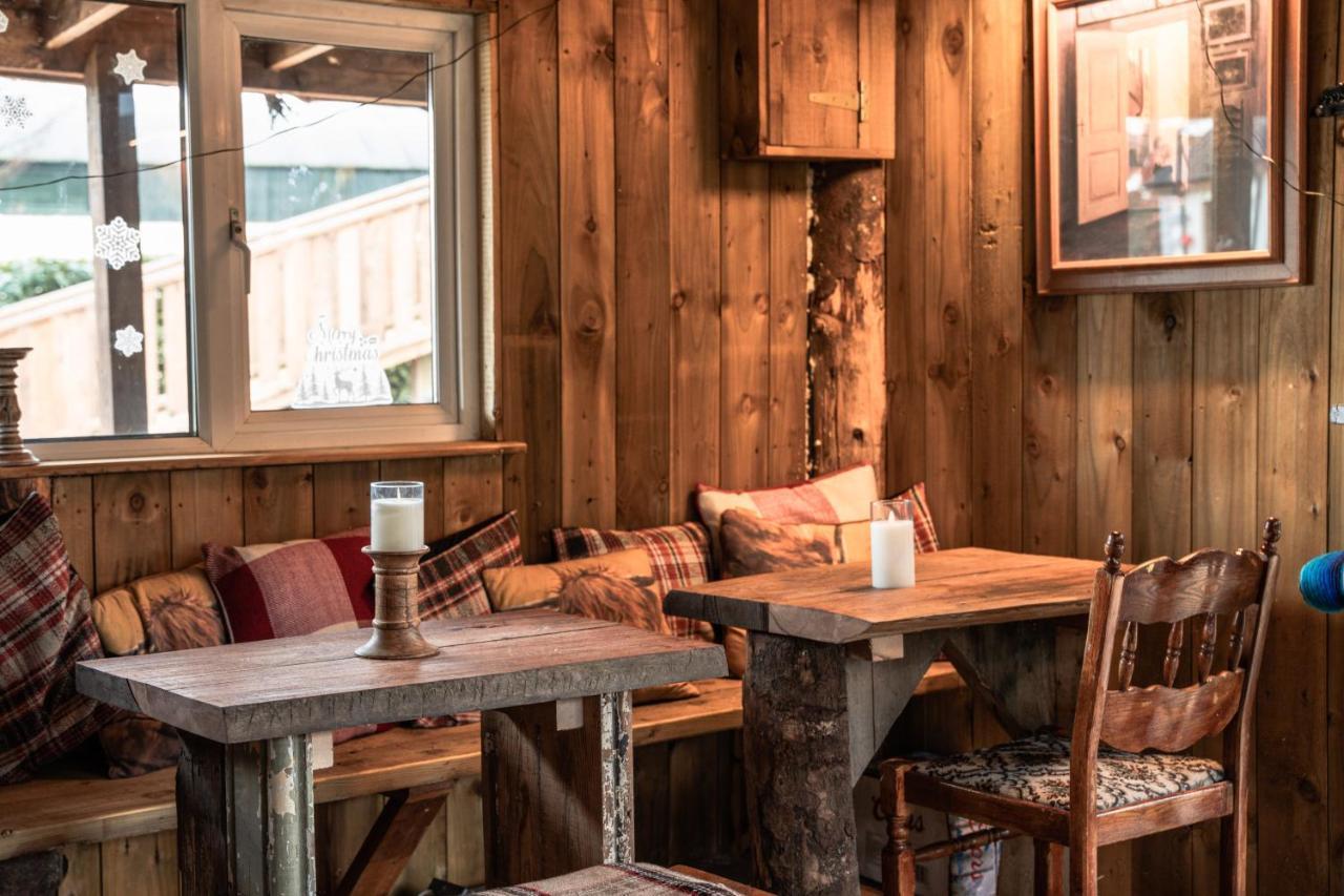 Greenvale Cabins Forkhill Extérieur photo